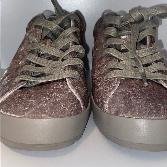 🌸NWOB RAG & BONE RB1 low top grey velvet sneakers - Picture 6 of 16